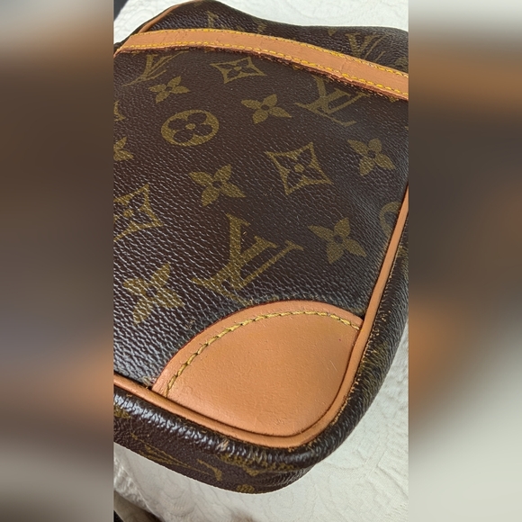 Louis Vuitton Danube‎ Monogram - Picture 12 of 16